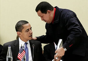 Hugo Chávez, Presidente de Venezuela regala libroa a Obama Hugo Chávez, Presidente de Venezuela regala libroa a Obama